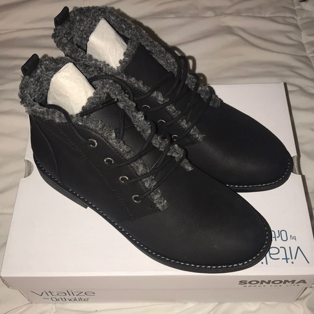 NWT Short Boots